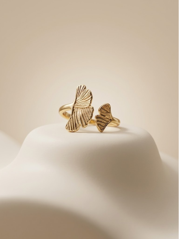 Lume Winged Heart Ring