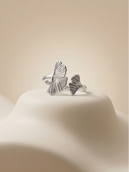 Lume Winged Heart Ring
