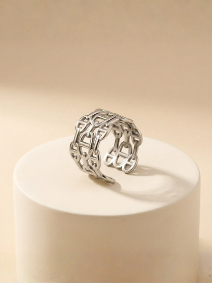 Statement Chain Ring