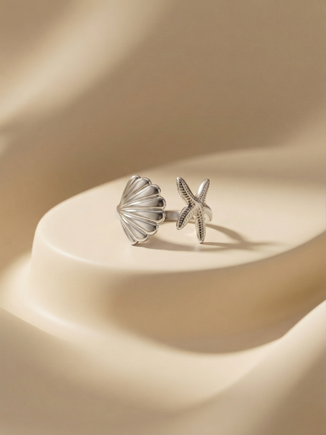 Anti tarnish silver tonned ring for daily wear