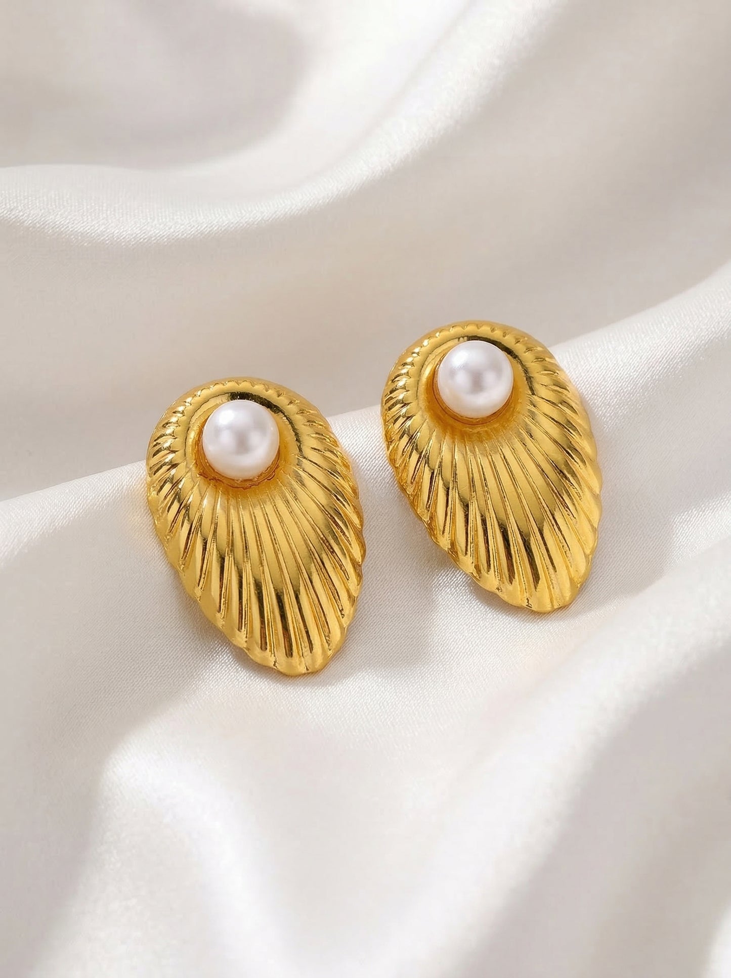 Golden Halo Pearl Earrings