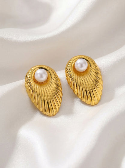 Golden Halo Pearl Earrings
