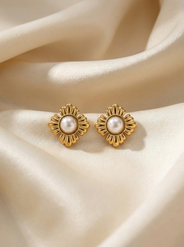 Empress Pearl Studs